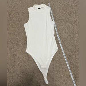 SHEIN Classic White Kids Bodysuit